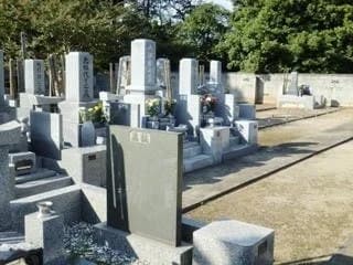 西林寺墓苑