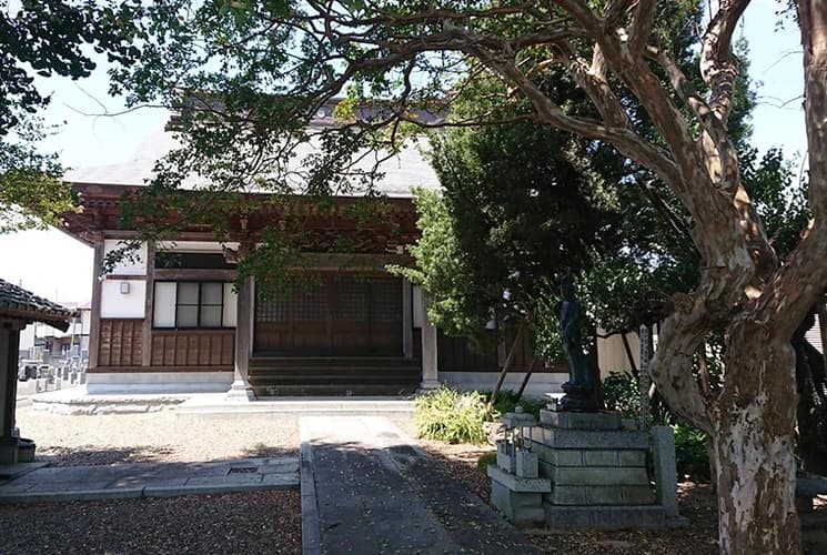 本泉寺墓苑