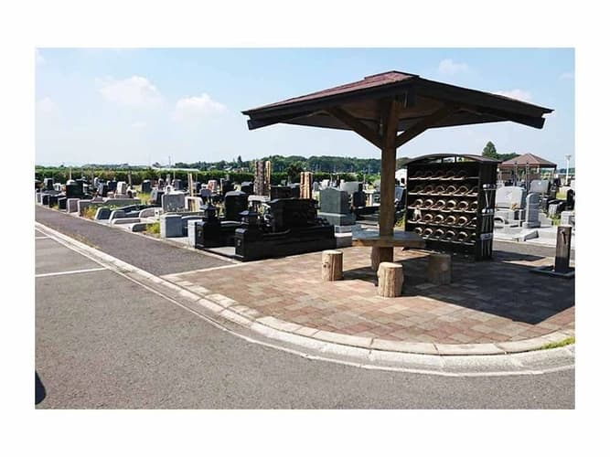 下野市すがた川霊園墓地