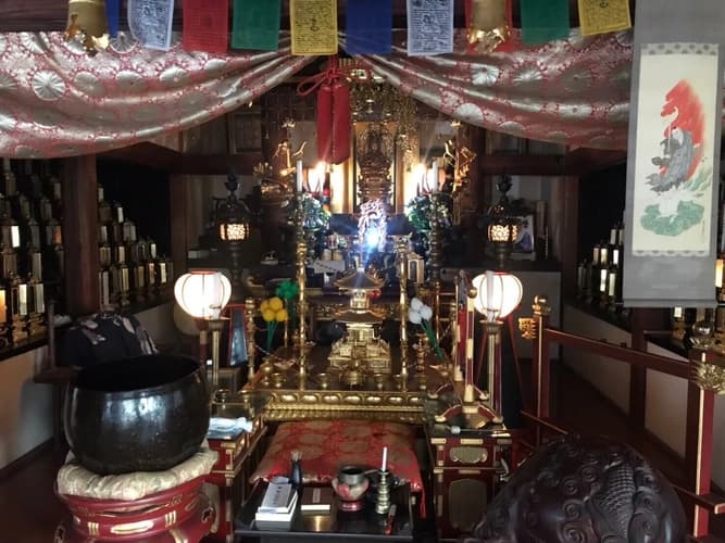 普濟寺墓地