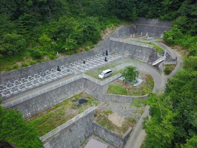 墓地全景