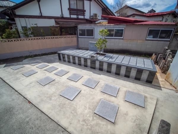 石原町本郷共同墓地