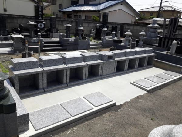 椿森共同墓地