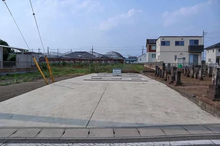 伊勢崎市西久保墓地