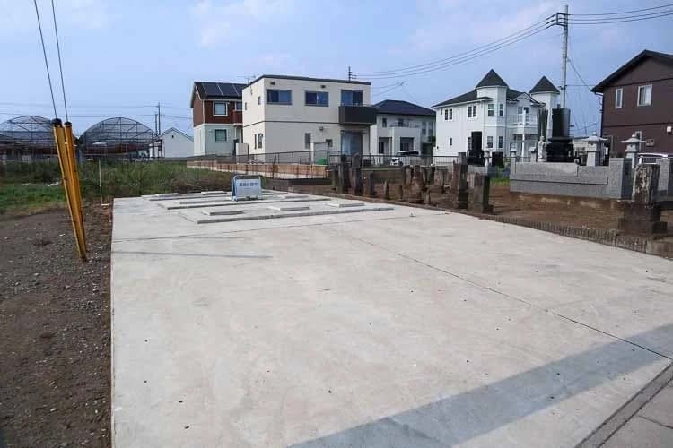 伊勢崎市西久保墓地