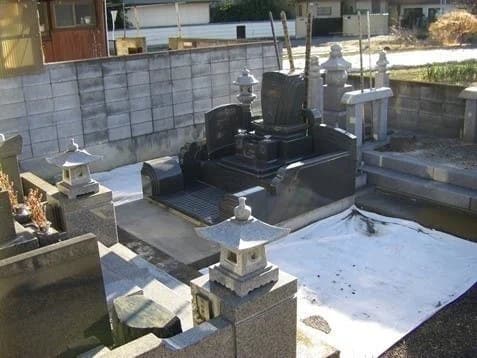 伊勢崎宗高町墓地