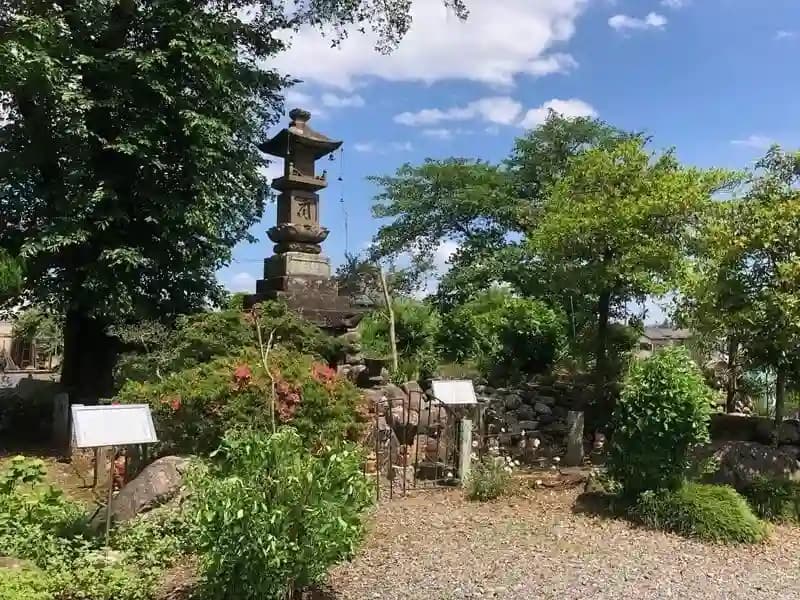 宝篋印塔（日の出町指定文化財）