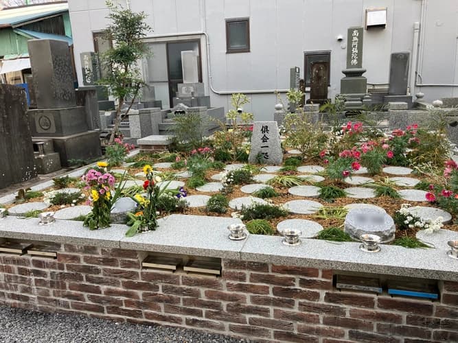 プレミアム古河駅前樹木葬墓地