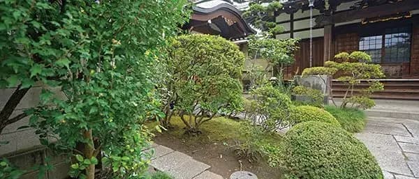 自性院墓苑