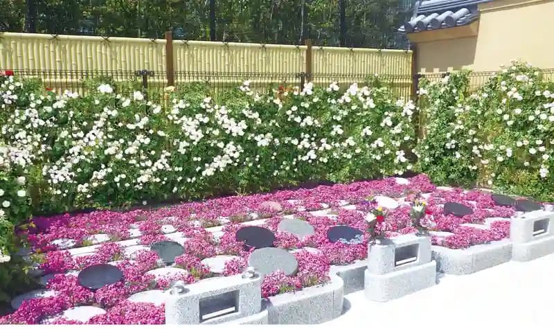 神楽坂 樹木葬 あかぎガーデン