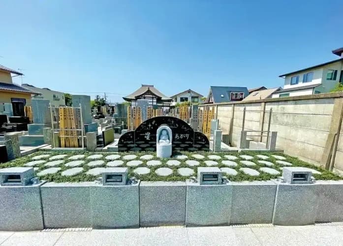 鎌倉材木座樹木葬墓地「星あかり」