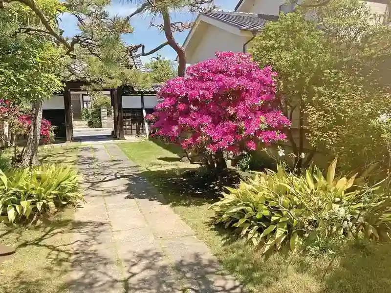 長松寺墓苑