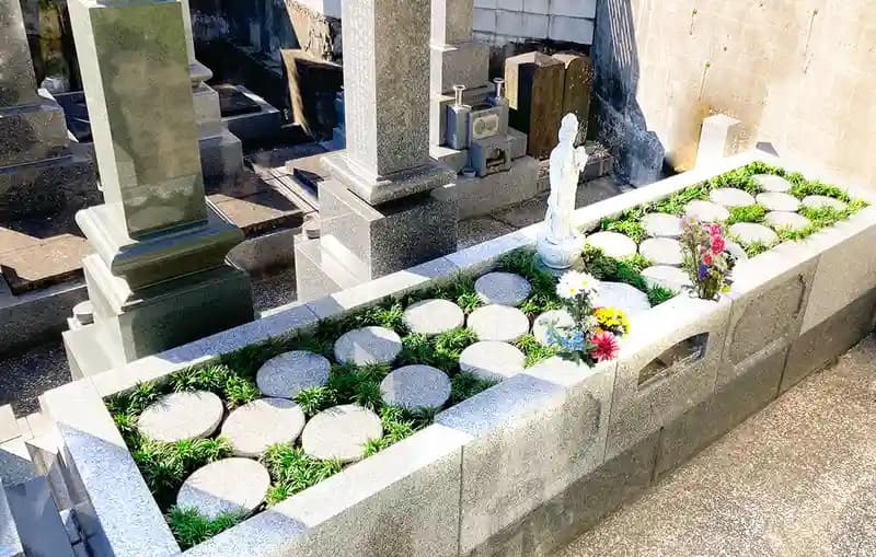 「愛樹木葬」元麻布樹木葬墓地