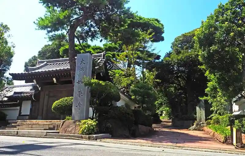 養玉院山門