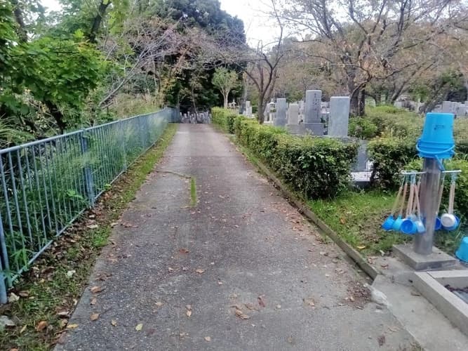 本源院墓地　別院