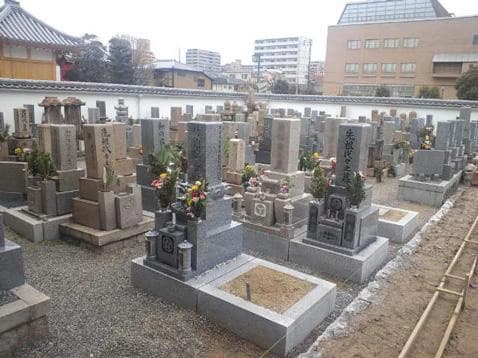 法園寺墓地