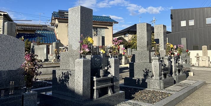 今宿川向墓地