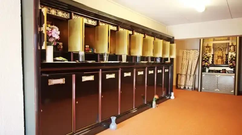 日曜寺愛染墓苑 　納骨堂・永代供養墓