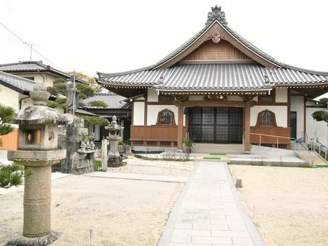 徳善院境内墓地「さくら苑～光明～」