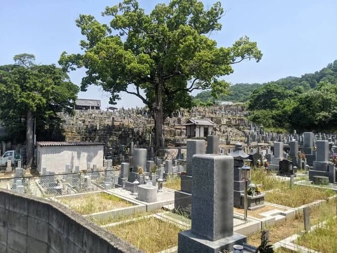 神立共同墓地
