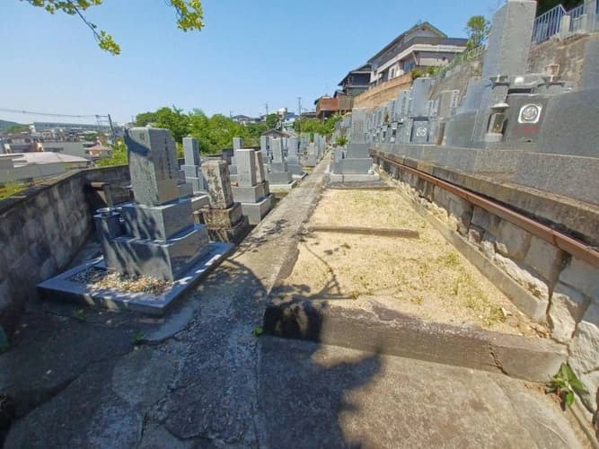 西法寺墓地