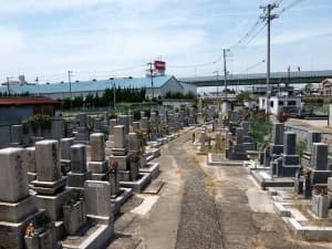 川俣墓地