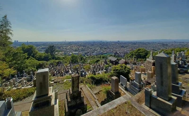 横小路墓地
