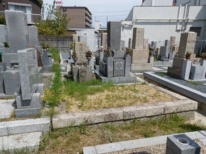 平池墓地