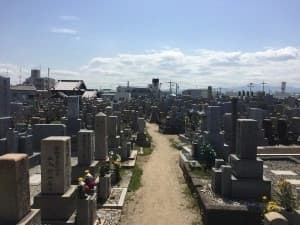 加守共同墓地
