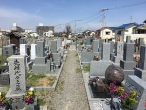 加守共同墓地