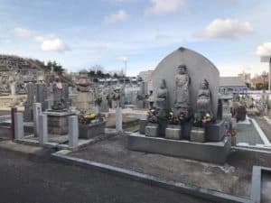 石尾墓地