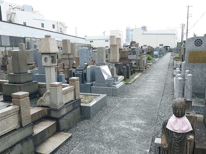四貫島・春日出・恩貴島島屋共同墓地