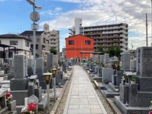 川辺共同墓地