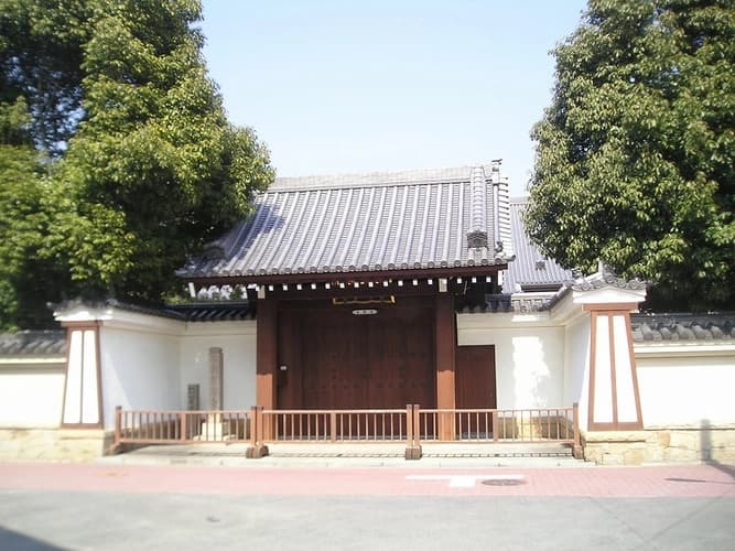 崇禅寺墓地