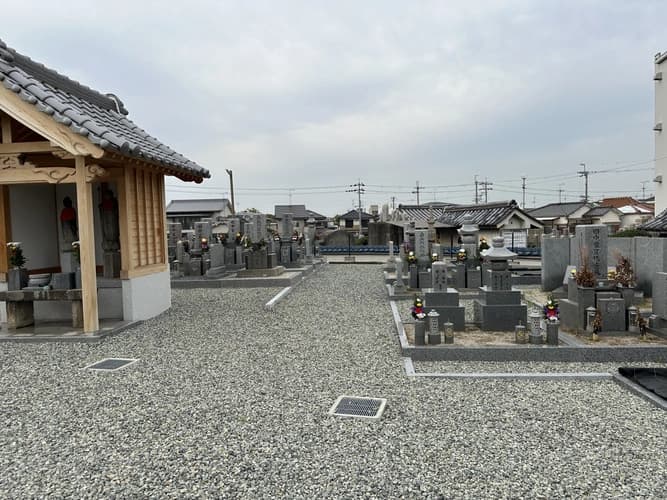 西川墓地