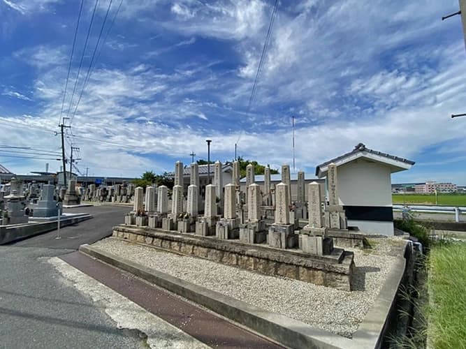 郡戸墓地