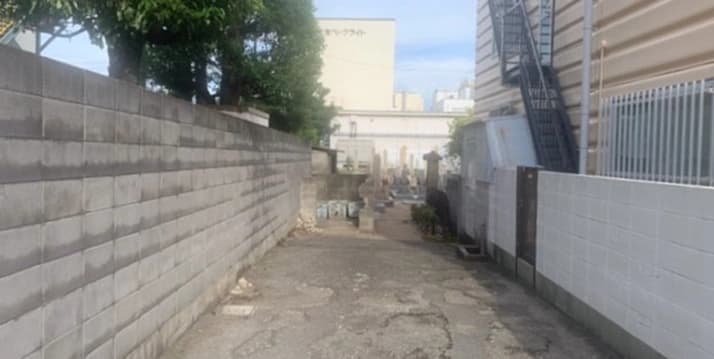 上坂部・森共同墓地