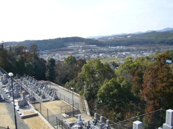 真龍寺霊園