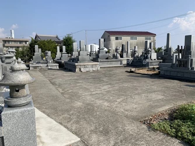横田墓地