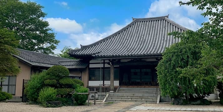 川口市南鳩ヶ谷　実正寺　永代供養墓「やすらぎの墓」