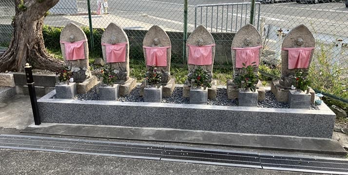 伊加賀共同墓地