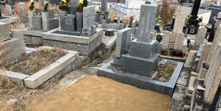 愛宕山墓地