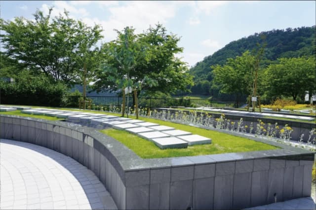 宝塚すみれ墓苑 樹木葬式墓所
