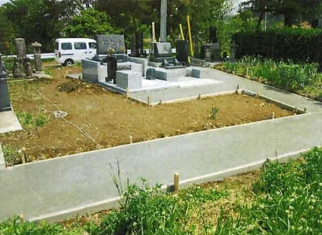 渋川市三原田墓地