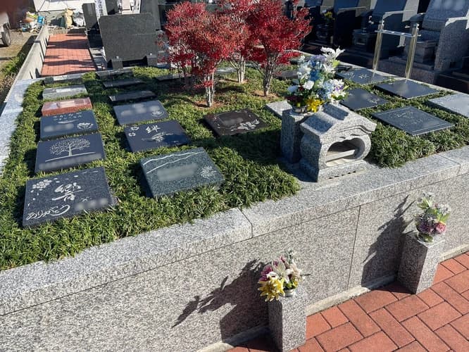 西箕輪自由墓地