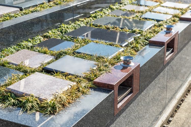 定泰寺樹木葬「縁」