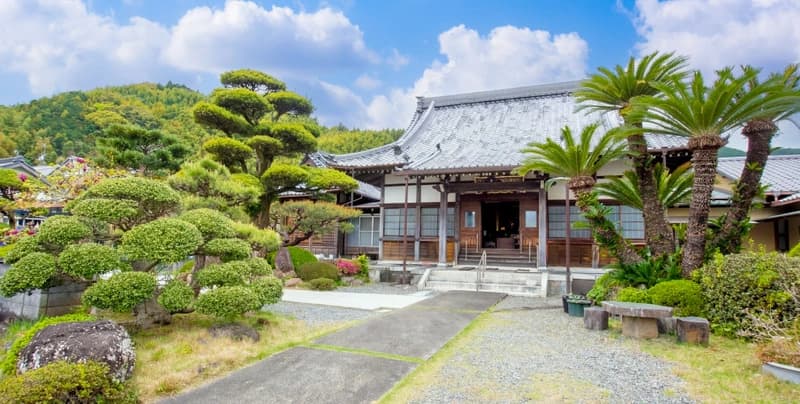 専称寺 静岡県藤枝市の永代供養墓・樹木葬（自然葬）