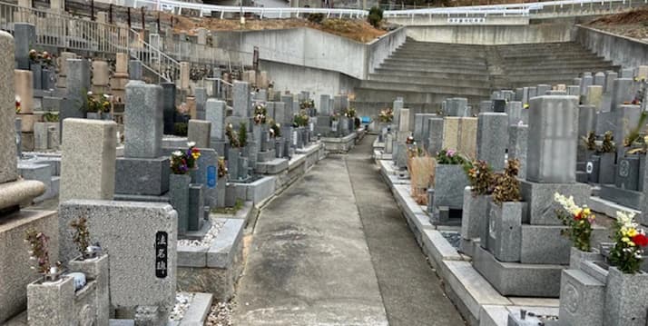 徳井墓地