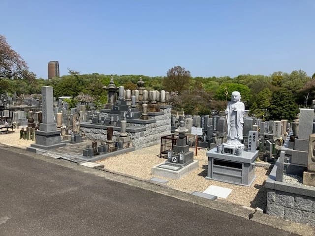 平和公園　圓通寺　永代供養塔
