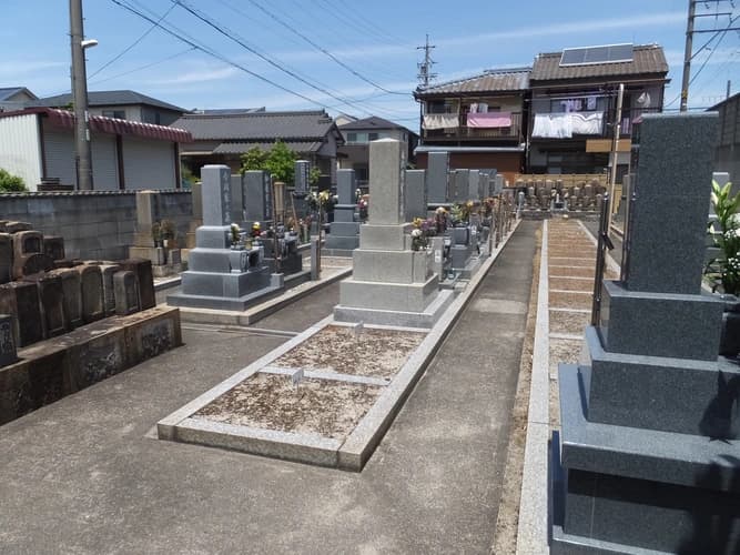 平田寺墓地
